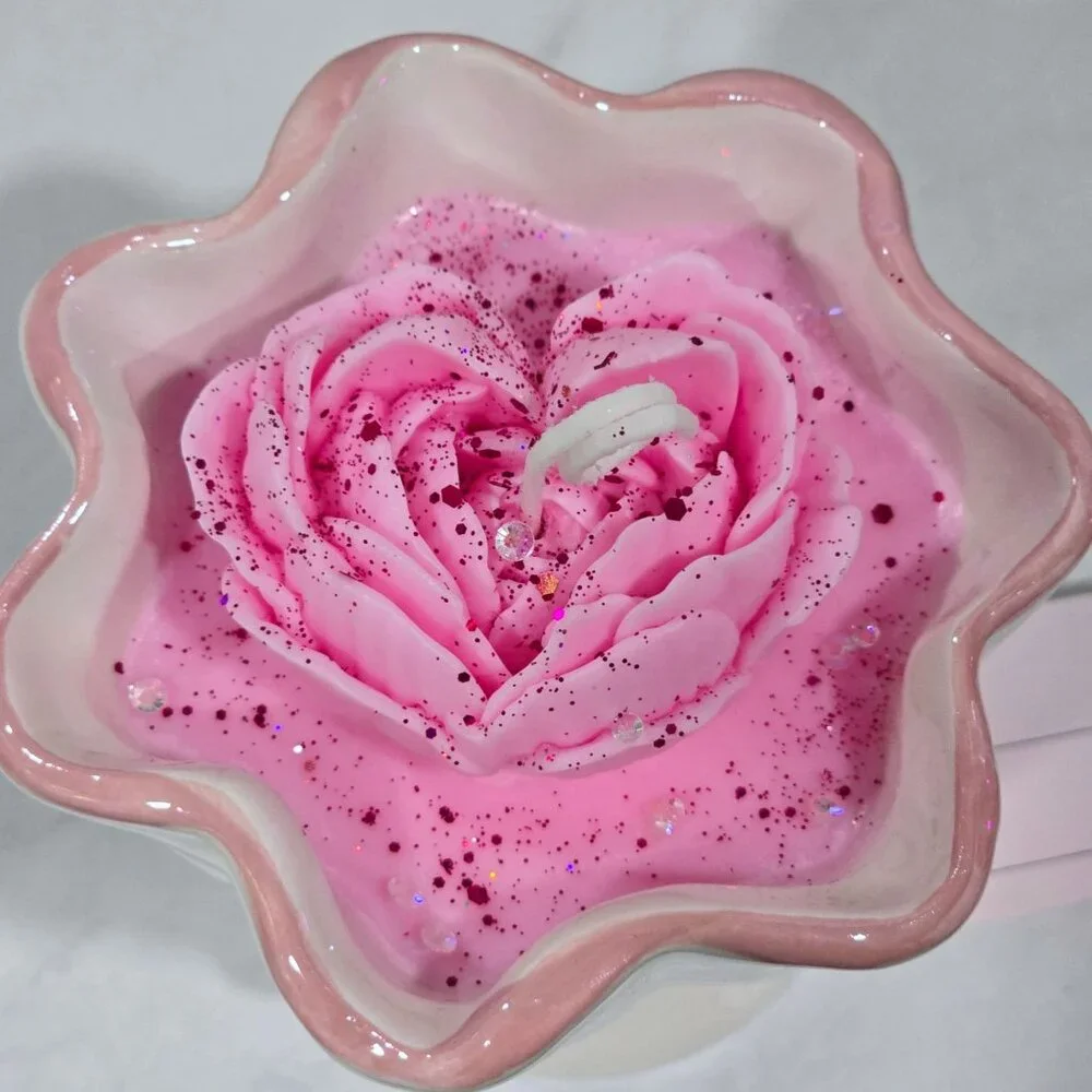 Petal & Pearl ✦ Iridescent Rose Candle ✦ Soy Wax Heart Rose Melt Pink Vessel NWT